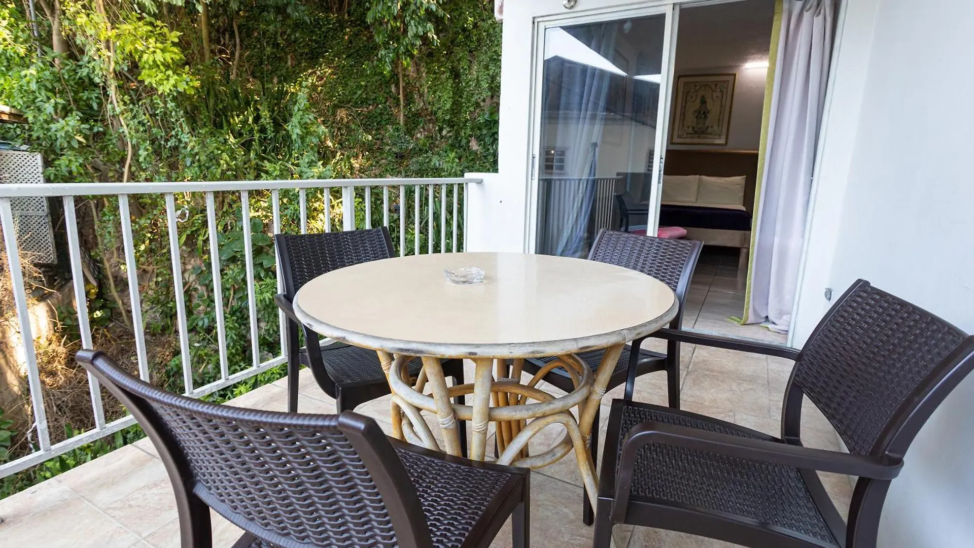 Montego Bay Club Apartments 0*, Montego Bay Jamaïque